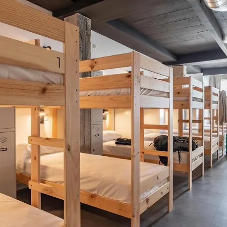 Ekoos Hostel, Eko Albergue