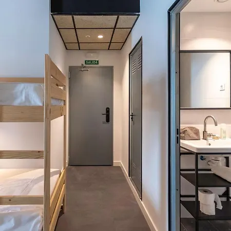 Albergue Ekoos Hostel, Eko