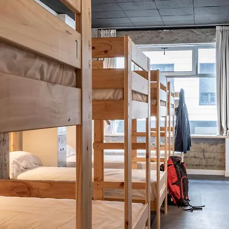 Ekoos Hostel, Eko Albergue *