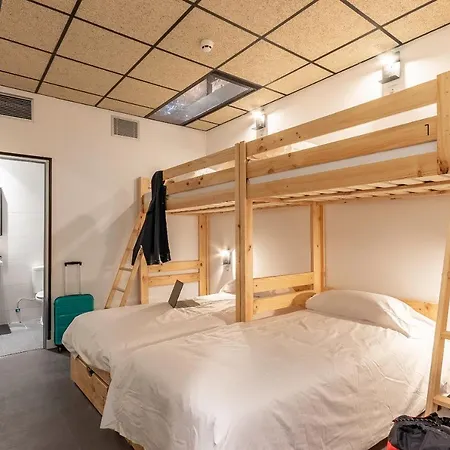 Albergue Ekoos Hostel, Eko
