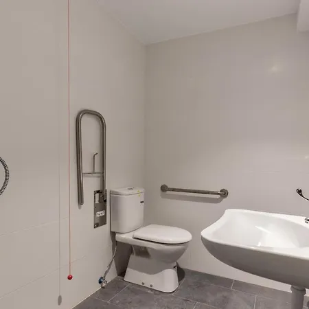 Ekoos Hostel, Eko Albergue