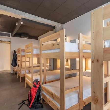 Ekoos Hostel, Eko Albergue