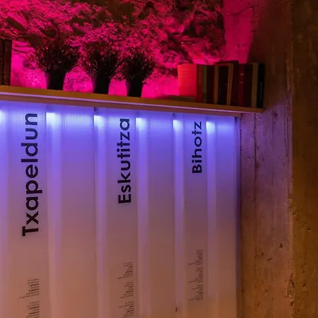 Ekoos Hostel, Eko بيت شباب *