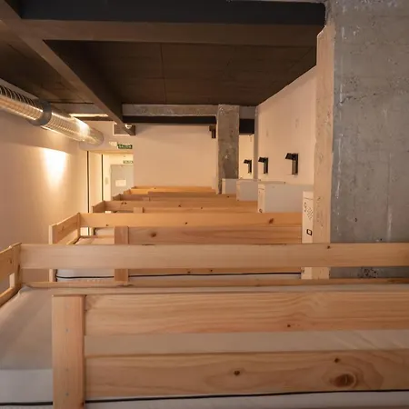 Albergue Ekoos Hostel, Eko