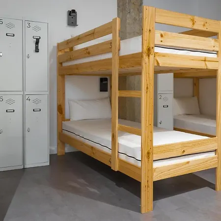 Ekoos Hostel, Eko Ostello