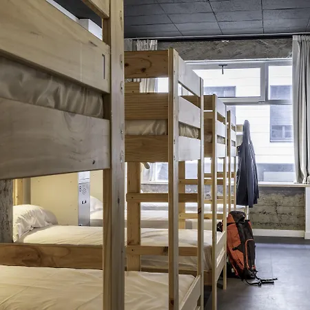 بيت شباب Ekoos Hostel, Eko *