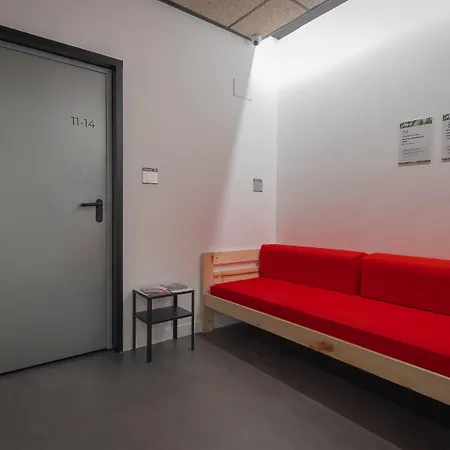 Ekoos Hostel, Eko بيت شباب *