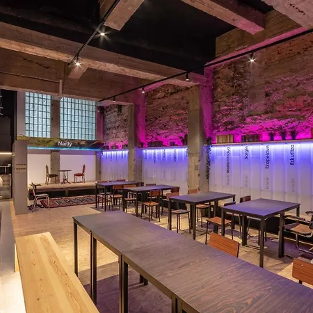 Ekoos Hostel, Eko * Bilbao