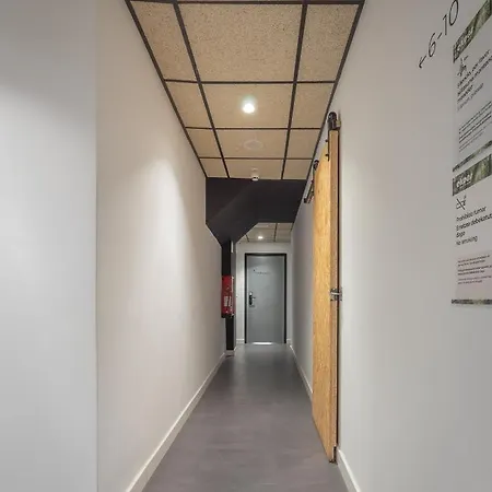 Ekoos Hostel, Eko Hostel *
