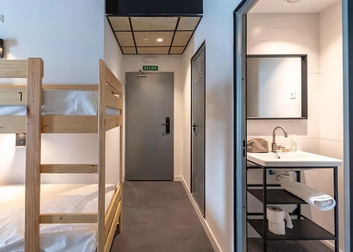 Albergue Ekoos Hostel, Eko