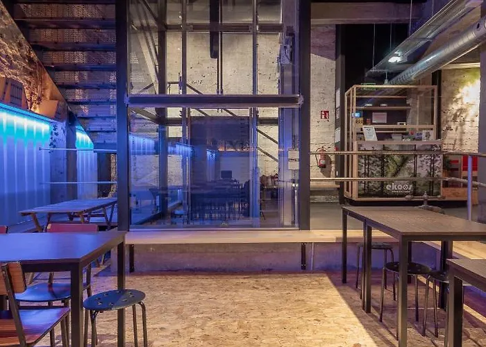 Albergue Ekoos Hostel, Eko